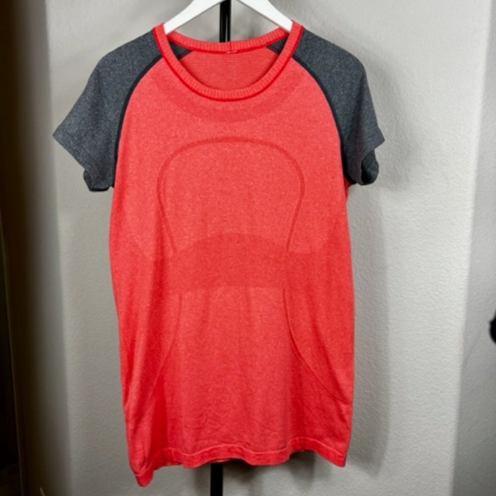 Lululemon Swiftly Tech shorts sleeve shirt